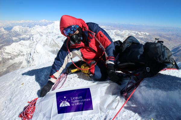 liceum na szczycie Everestu
