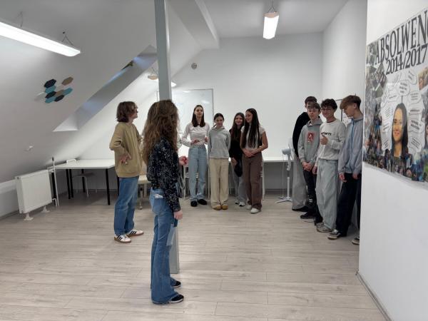 32ef10ef 66a6 4353 9a5d 8bb42c49f2af