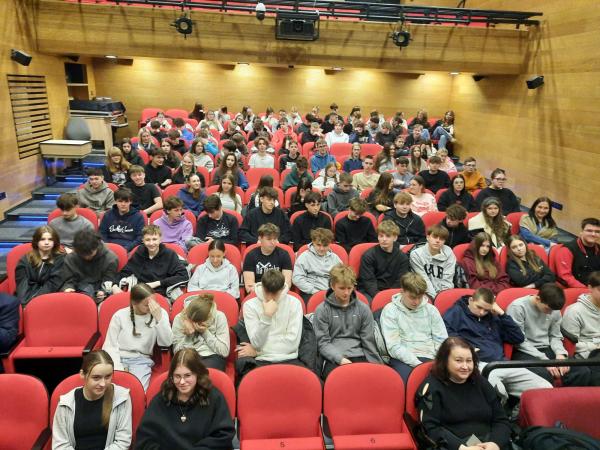 42b297dd 7a14 4f38 a112 329fa05ba82a