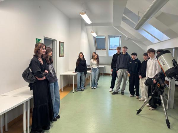 4302f3b4 f8fd 4052 a403 063bee51a362