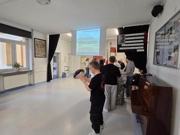 94b5f5c6 8908 4567 84d3 3d8d4cde7145