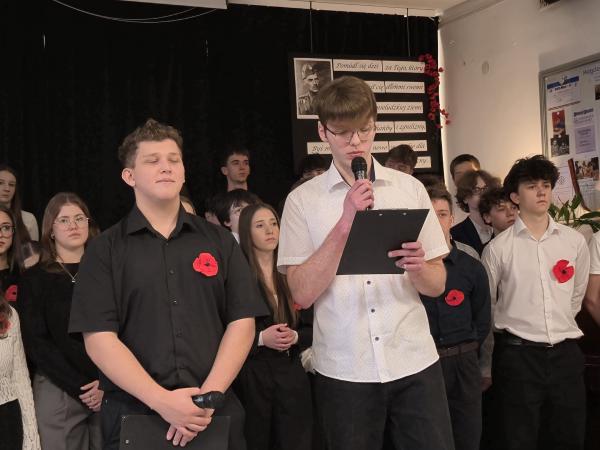 a659a95a dbfe 4e90 8060 de81170581fe