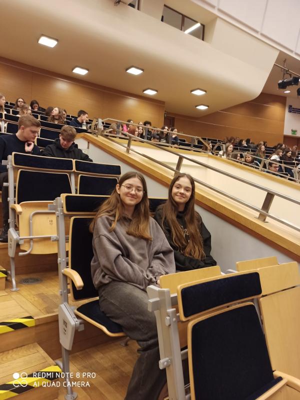 9cb81fe3 0f8a 4a2e 9244 b807518cc463